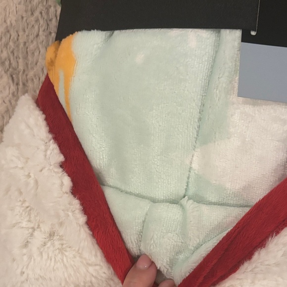 Cuddl Duds Polar Bear Throw Blanket - Red, White, Cream - Picture 5 of 5